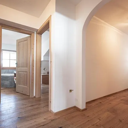 Kofler Zwischen Den Wanden Apartment Campo Tures